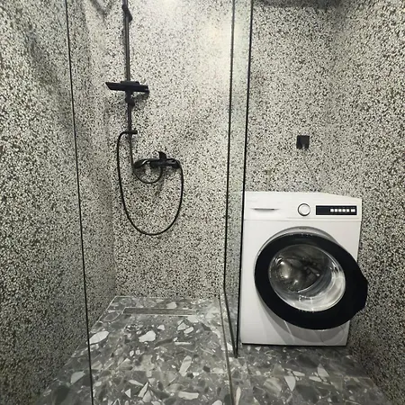 The Urban Nest Iii - By Joeandkey